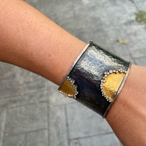 Like Behar cuff bracelet